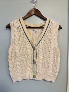 American Eagle Outfitters Cream Cable Knit Button Front Sweater Vest medium